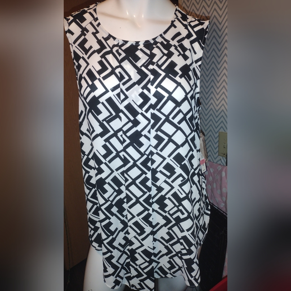Women's Peter Nygard shirt